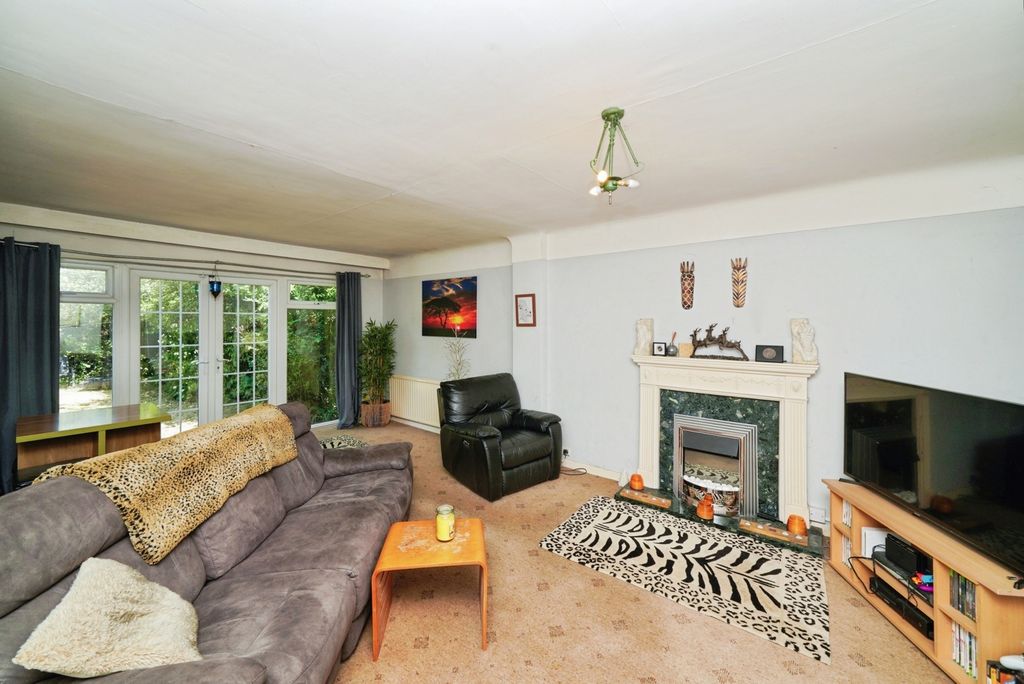 Property photo 2 of 15 Photo
