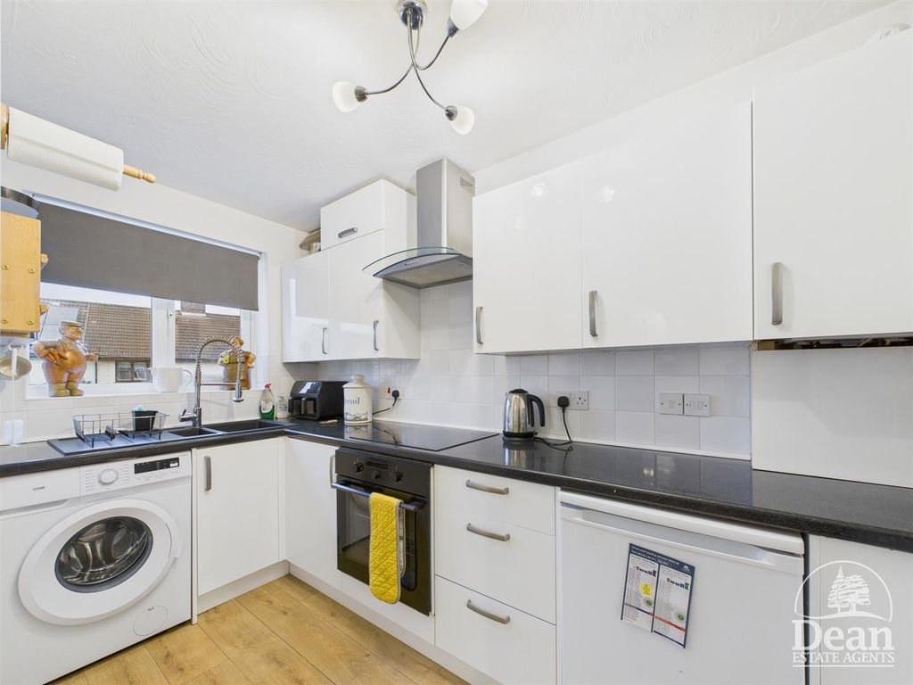 Property photo 2 of 22