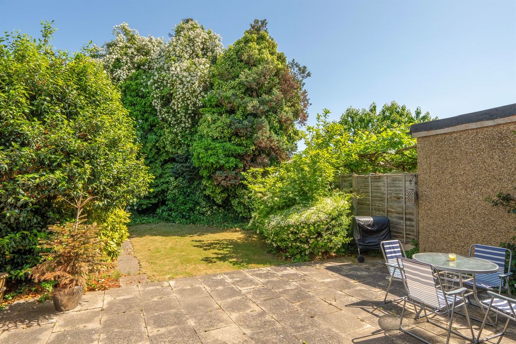 Property photo 2 of 12