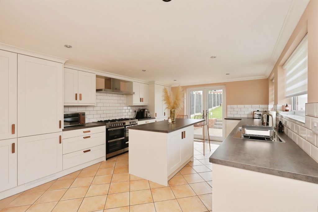 Property photo 2 of 18