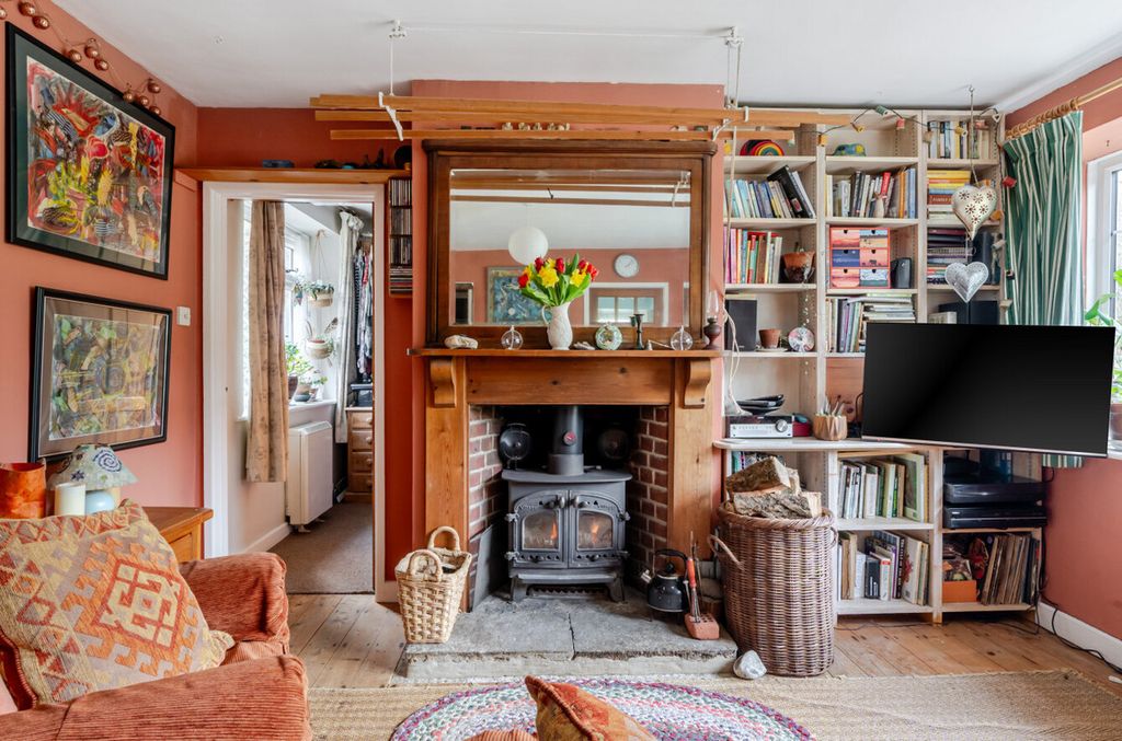 Property photo 3 of 18