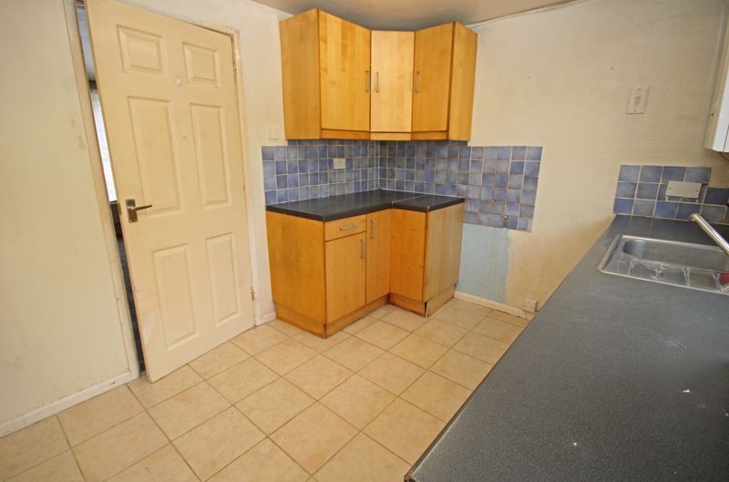 Property photo 2 of 11 Kitchen