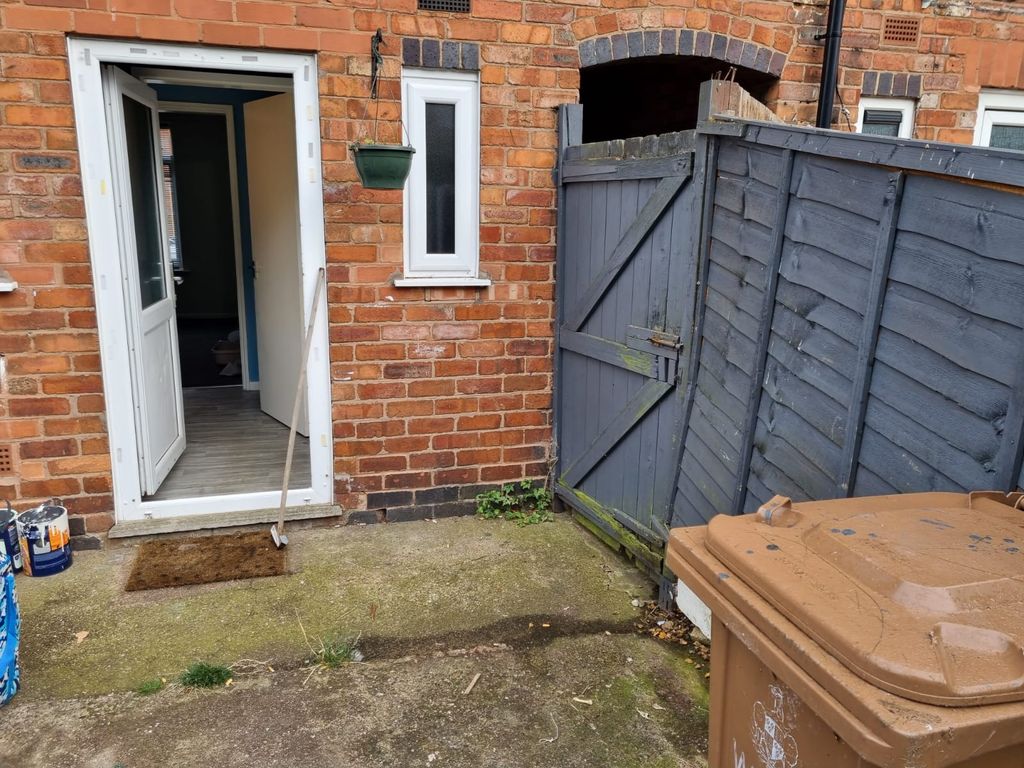 Property photo 2 of 40