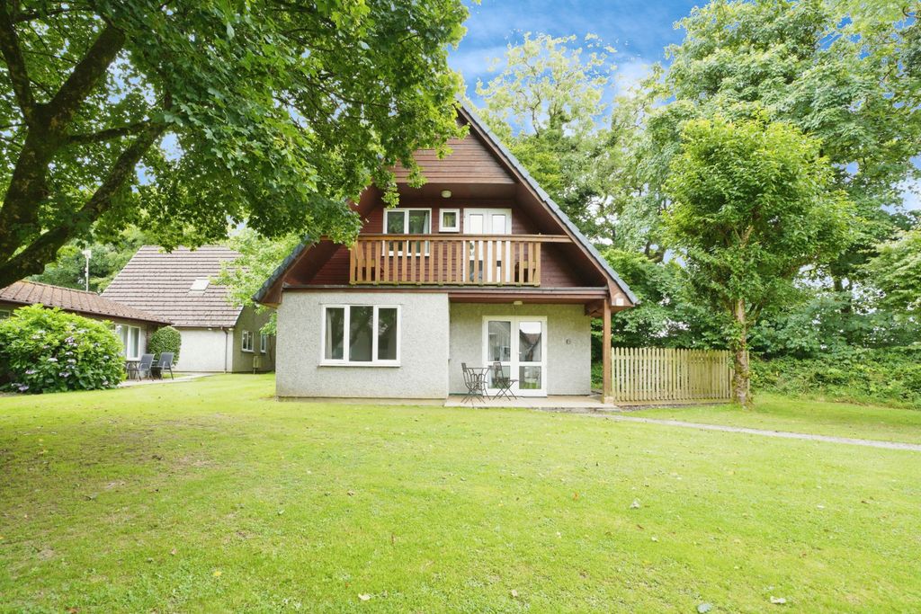 Property photo 1 of 17 Photography
