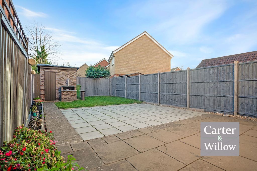 Property photo 2 of 15