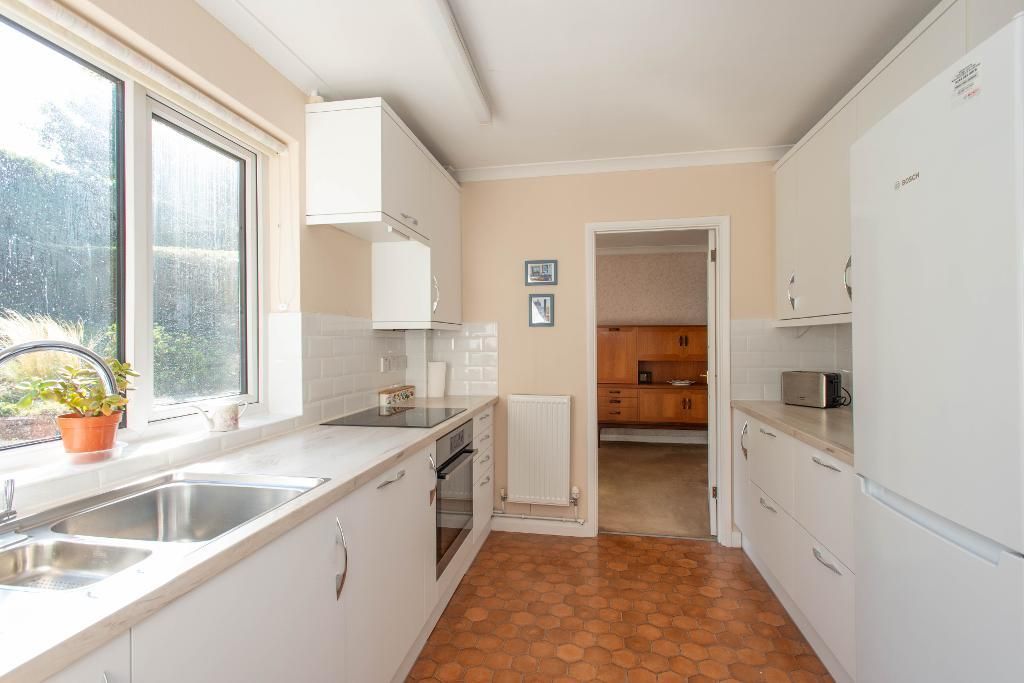 Property photo 3 of 14 Kitchen