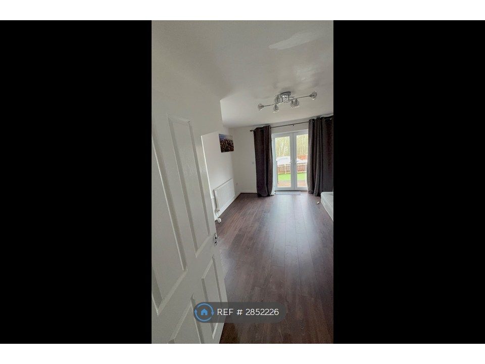 Property photo 3 of 33