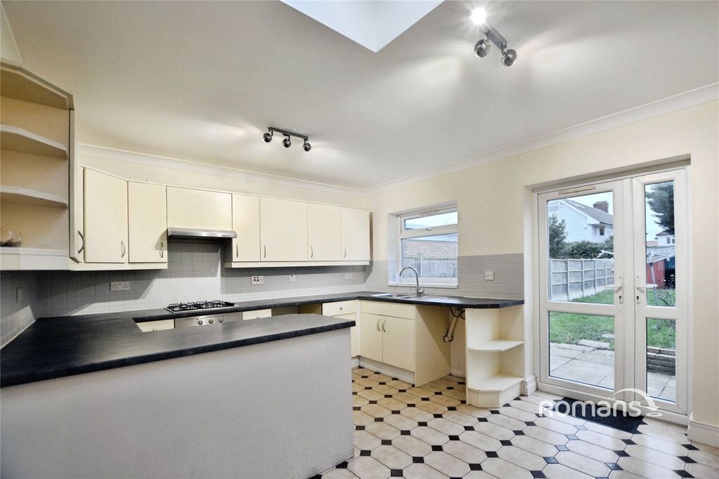 Property photo 2 of 10 Picture No. 06