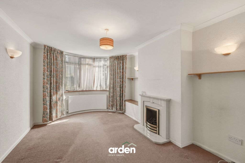 Property photo 3 of 13