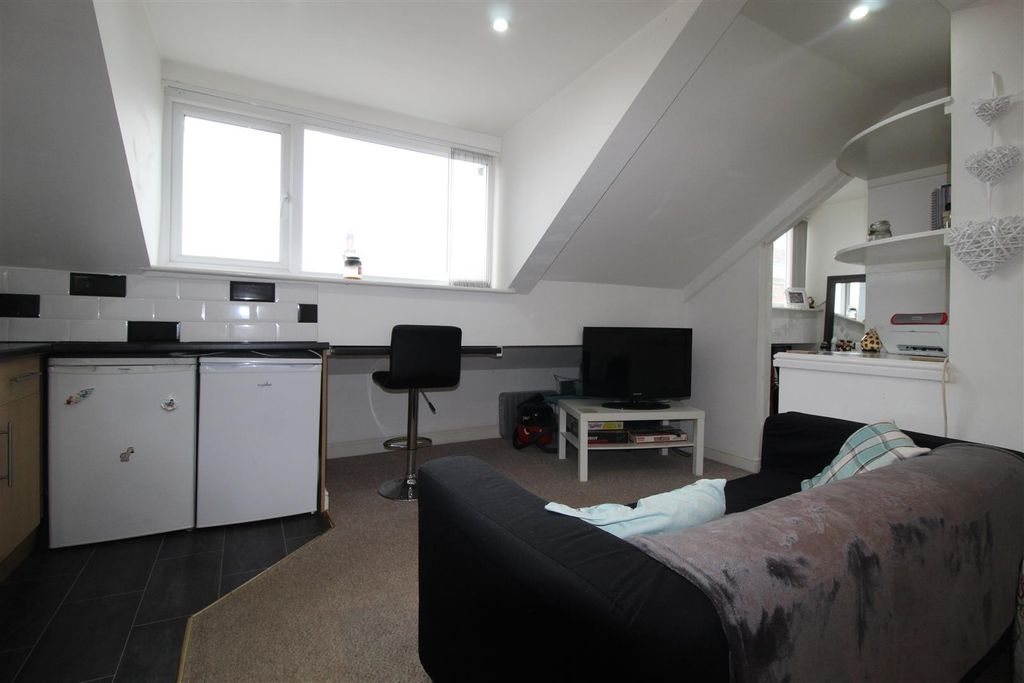 Property photo 2 of 6 Img_2117.Jpg