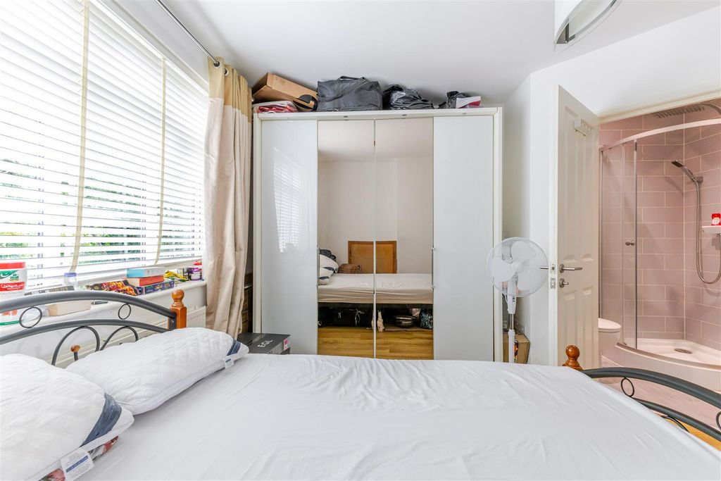 Property photo 3 of 16 Bedroom 1A.Jpg