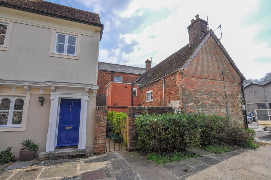 Property photo 2 of 7