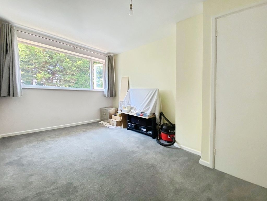 Property photo 3 of 8 Pbox-Img.Jpg