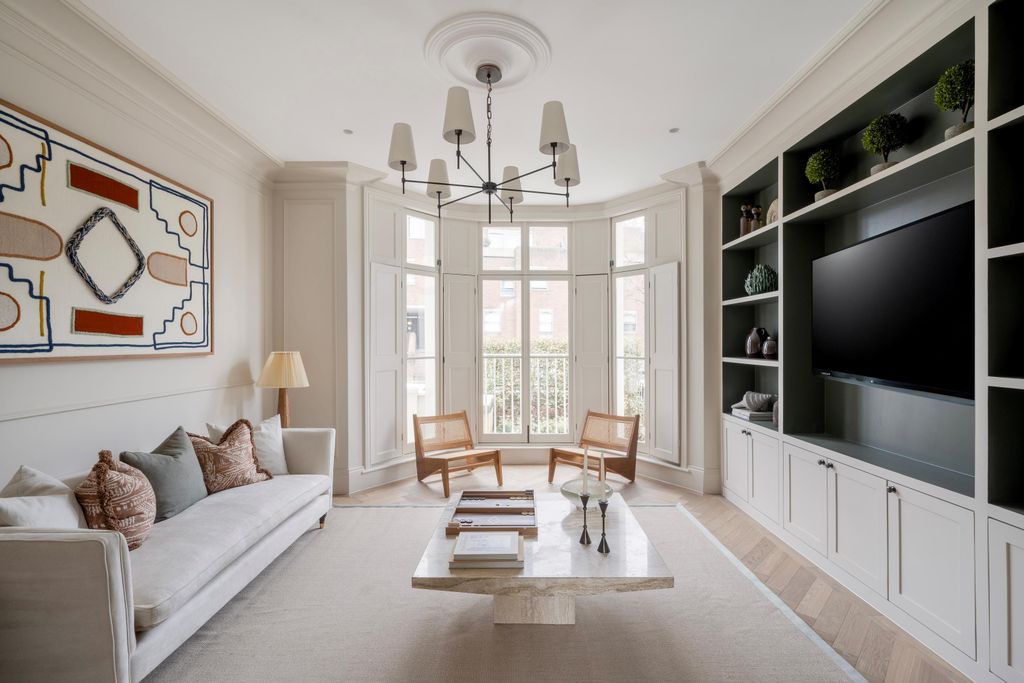 Property photo 2 of 23 Image