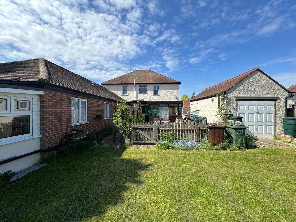 Property photo 2 of 17 External