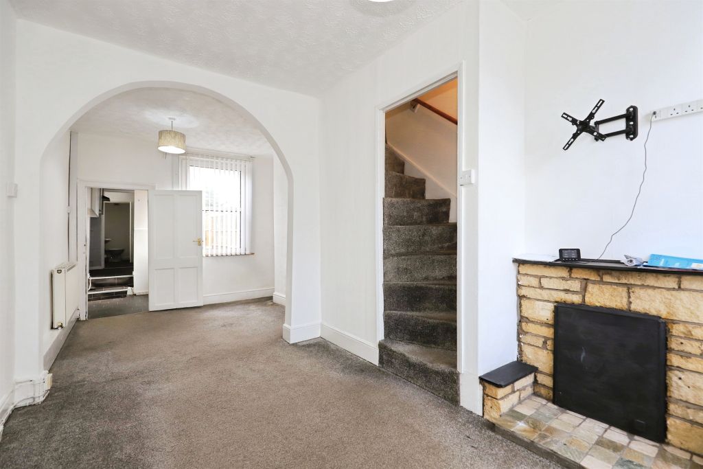 Property photo 3 of 18