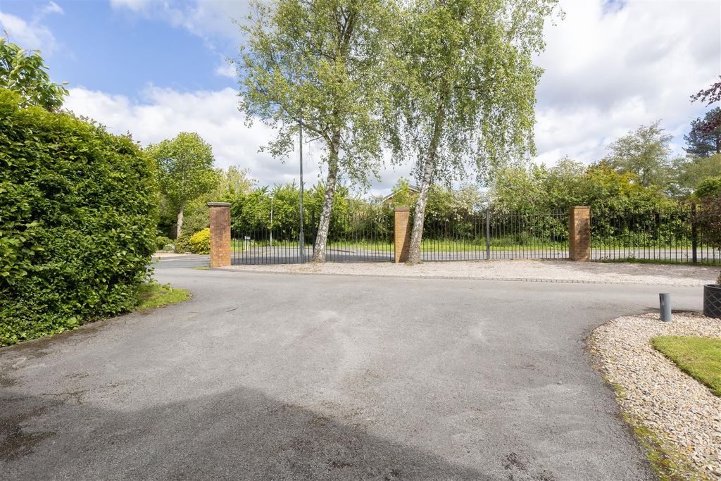 Additional image 29 of 4 bed detached house for saleHedgerows Road, Leyland PR25