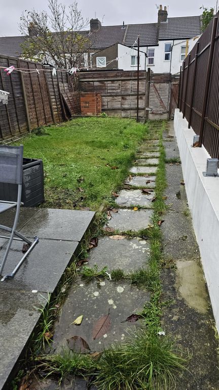 Property photo 2 of 8 Photo 1