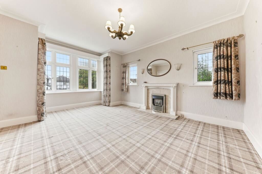 Property photo 2 of 30