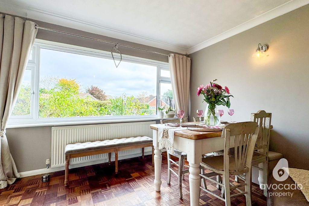 Property photo 3 of 15 4583803