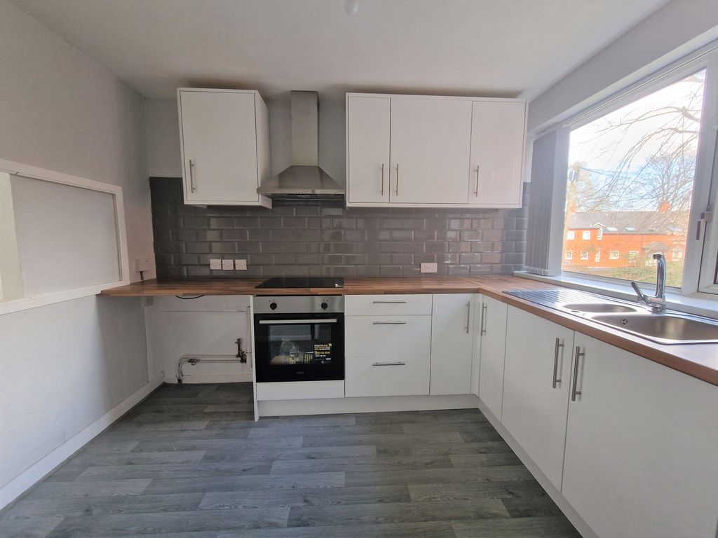 Property photo 3 of 6 Bathroom