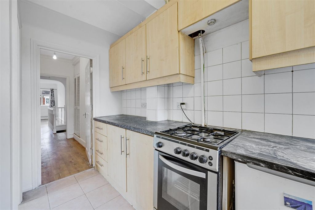 Property photo 3 of 8