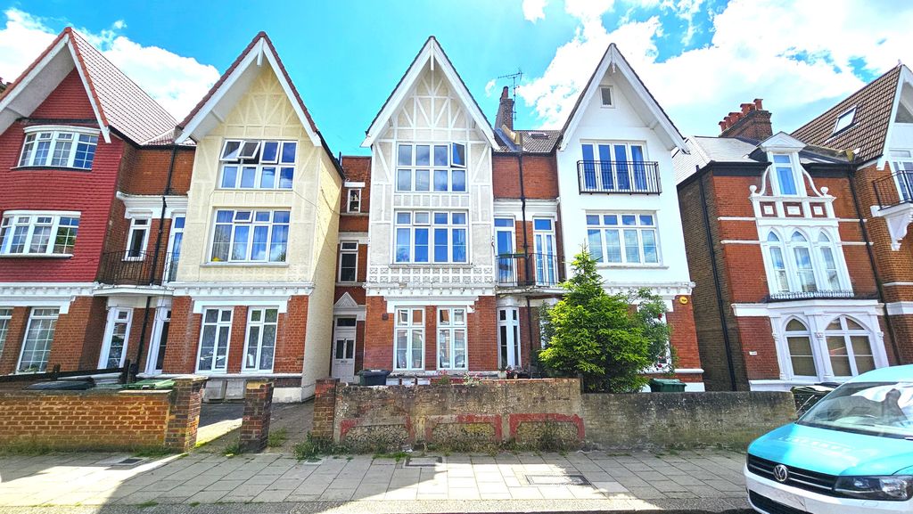 Property photo 1 of 3