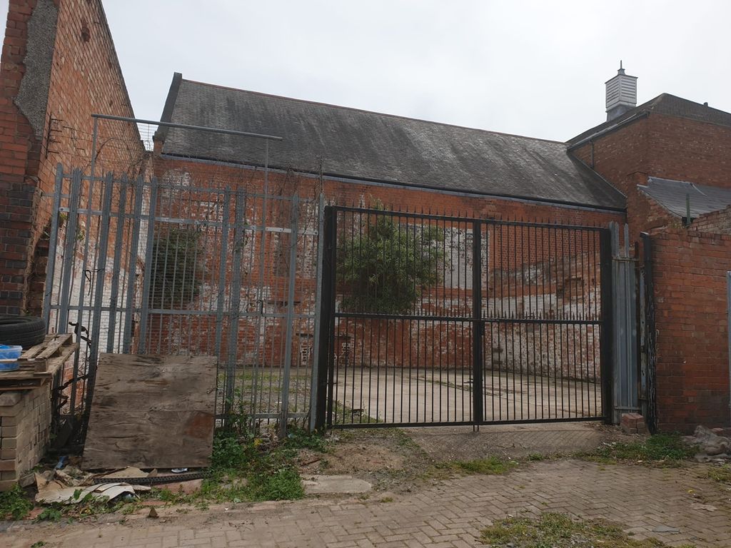 Property photo 1 of 6