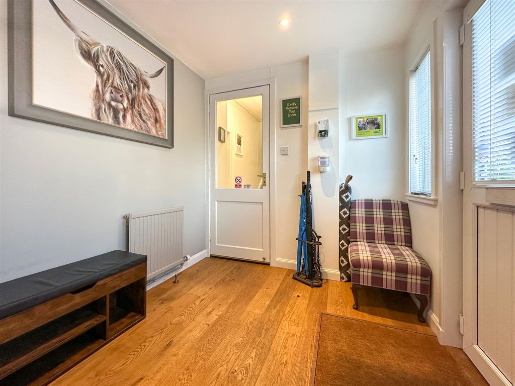 Property photo 3 of 18 Photo 2