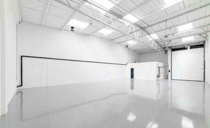 Property photo 2 of 4 Unit 18, Abbey Road Industrial Estate - Internal