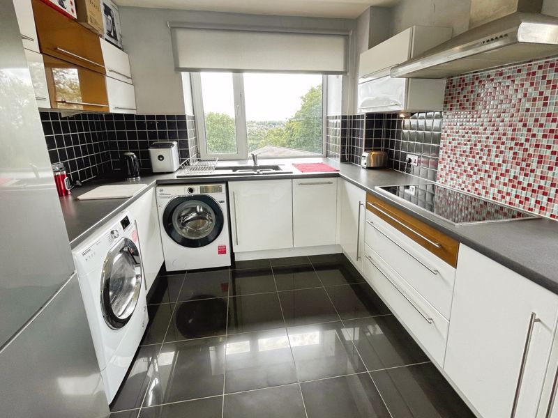 Property photo 3 of 15 Kitchen