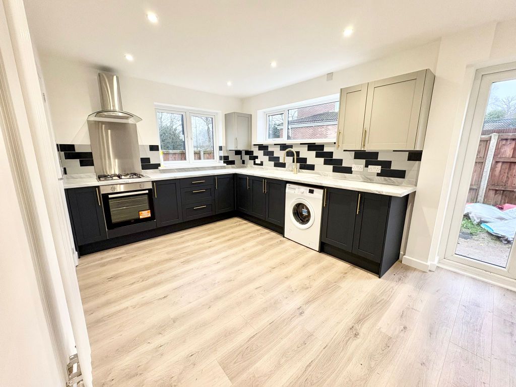 Property photo 2 of 12 Image