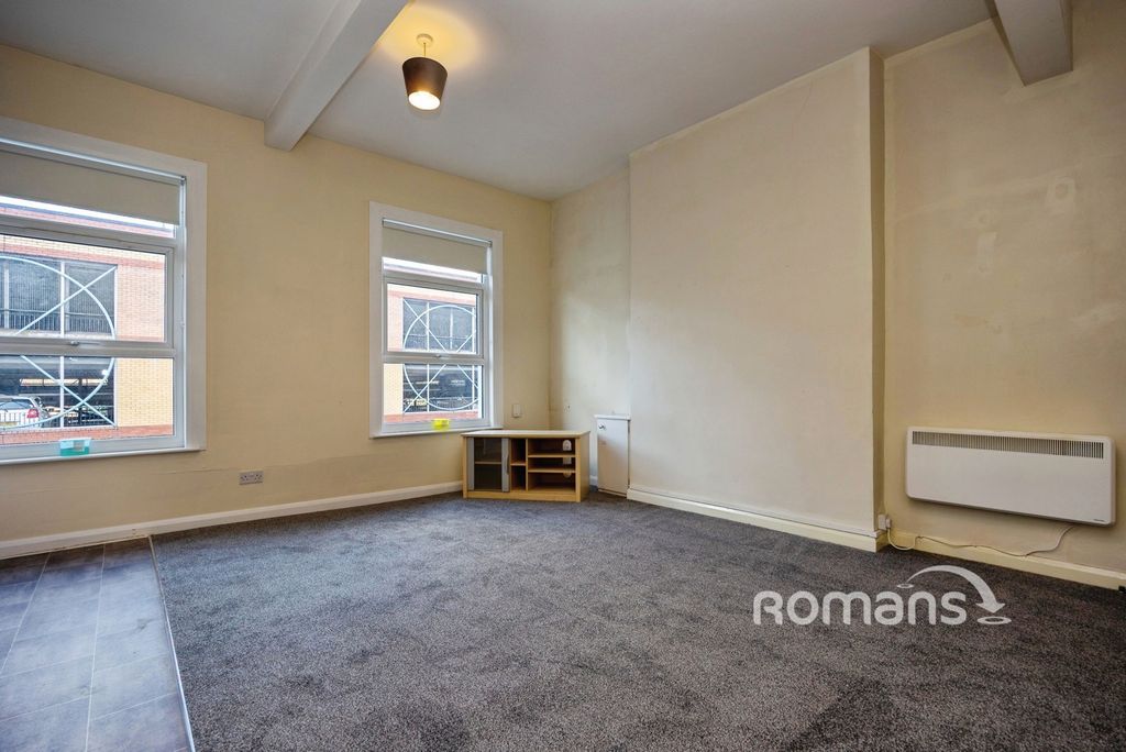 Property photo 3 of 9 Pbox-Img.Jpg