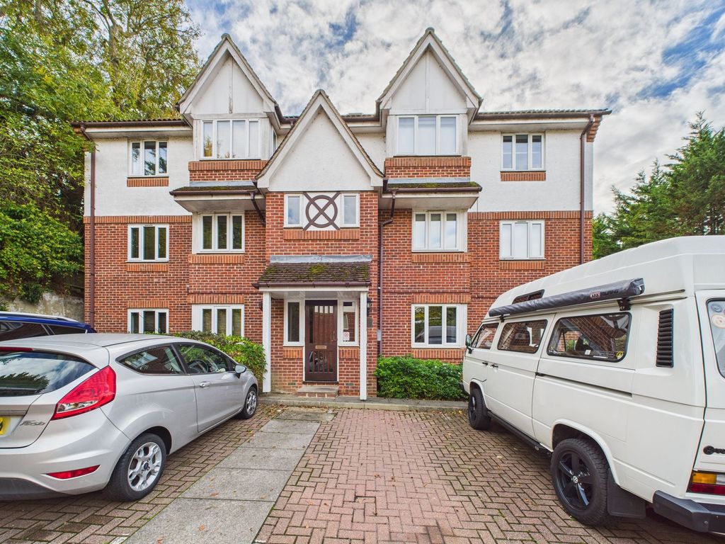 Property photo 1 of 6