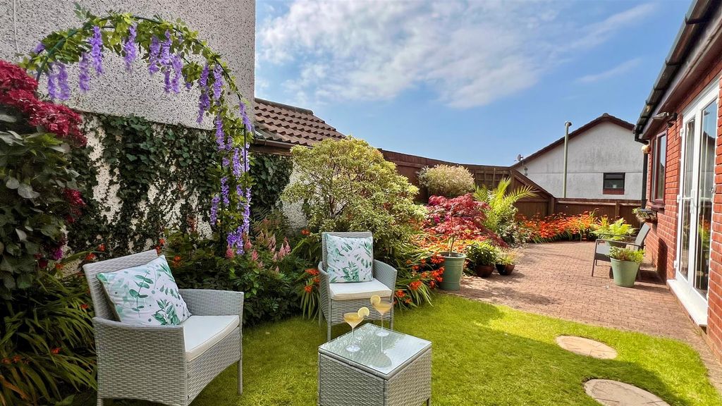 Property photo 3 of 22 Drovers Gardenv1.Jpg
