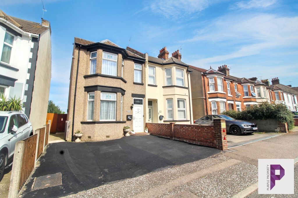 Property photo 1 of 24