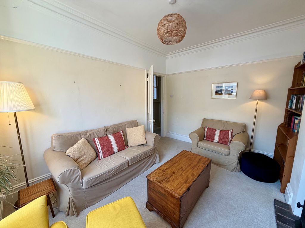 Property photo 3 of 18