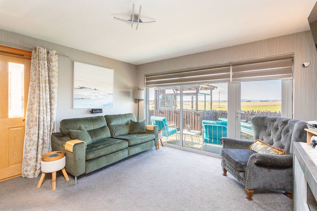 Property photo 3 of 20