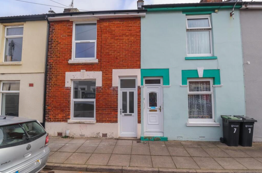 Property photo 1 of 9