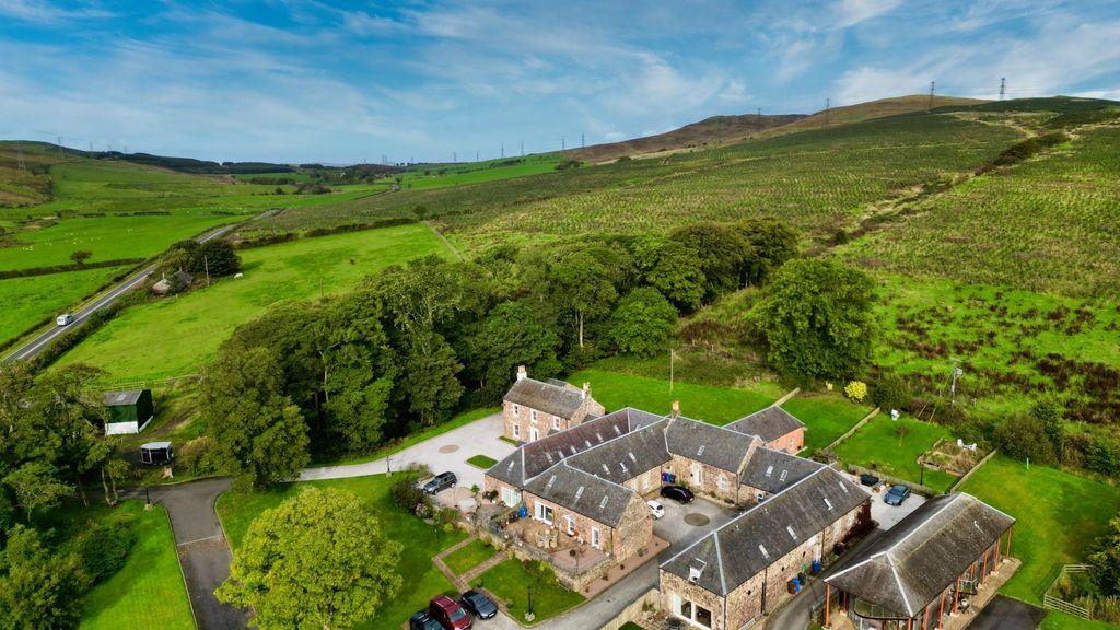 Property photo 2 of 41 Dji_Fly_20230921_100938_307_1695289932811_Photo