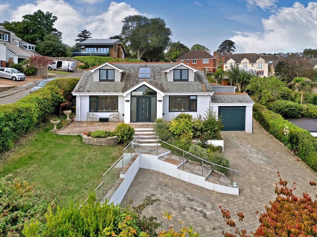 Property photo 1 of 32