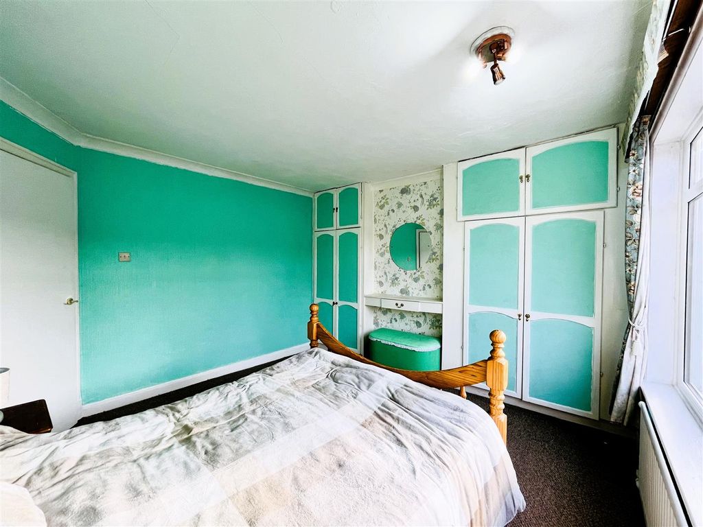 Property photo 2 of 19 Bed 1.