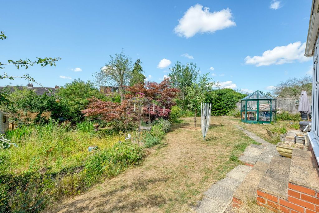 Property photo 2 of 21