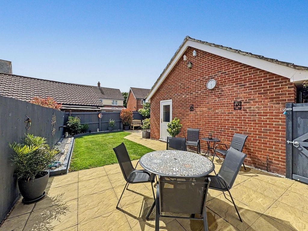 Property photo 3 of 37