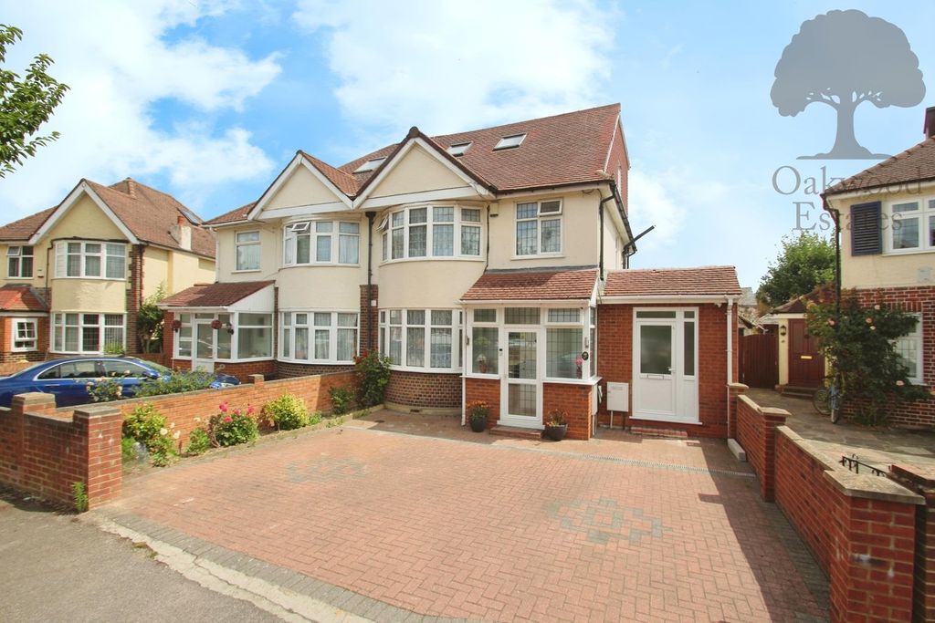 Property photo 1 of 28