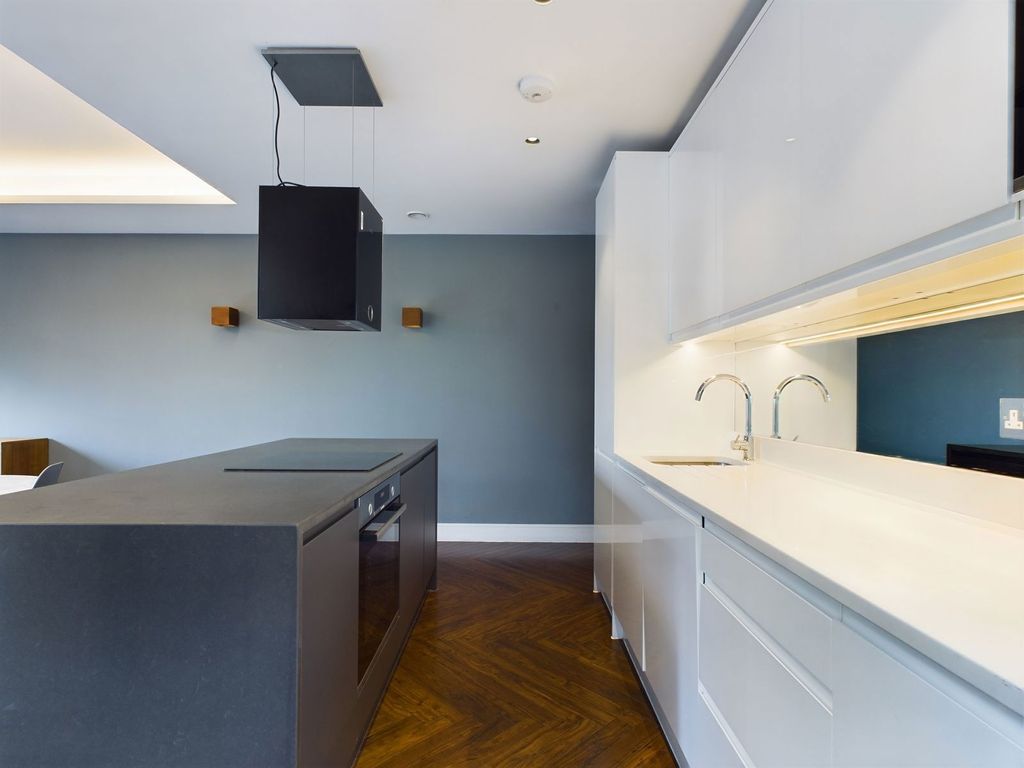 Property photo 2 of 25