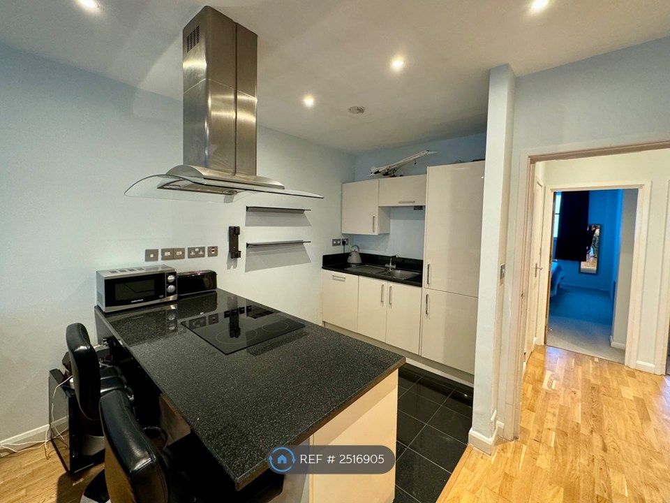 Property photo 2 of 7 Kitchen
