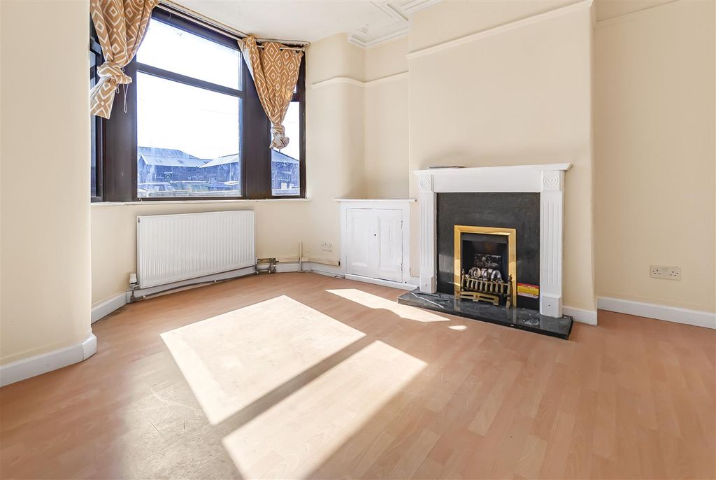 Property photo 2 of 17 Living Room