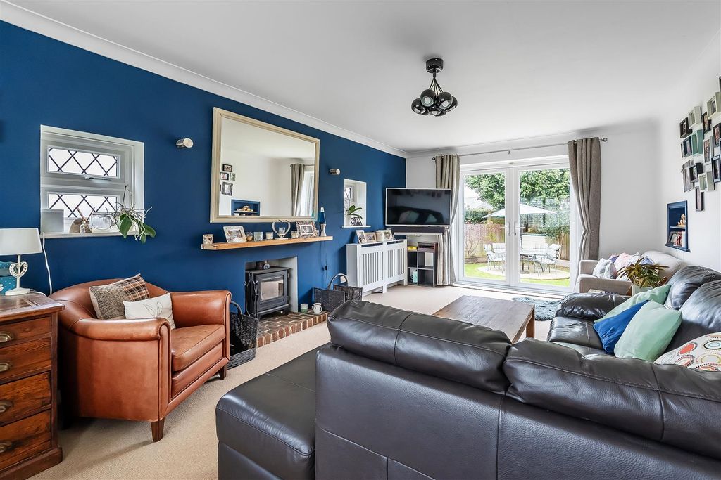 Property photo 3 of 40 33-Glebe-Road-9.Jpg