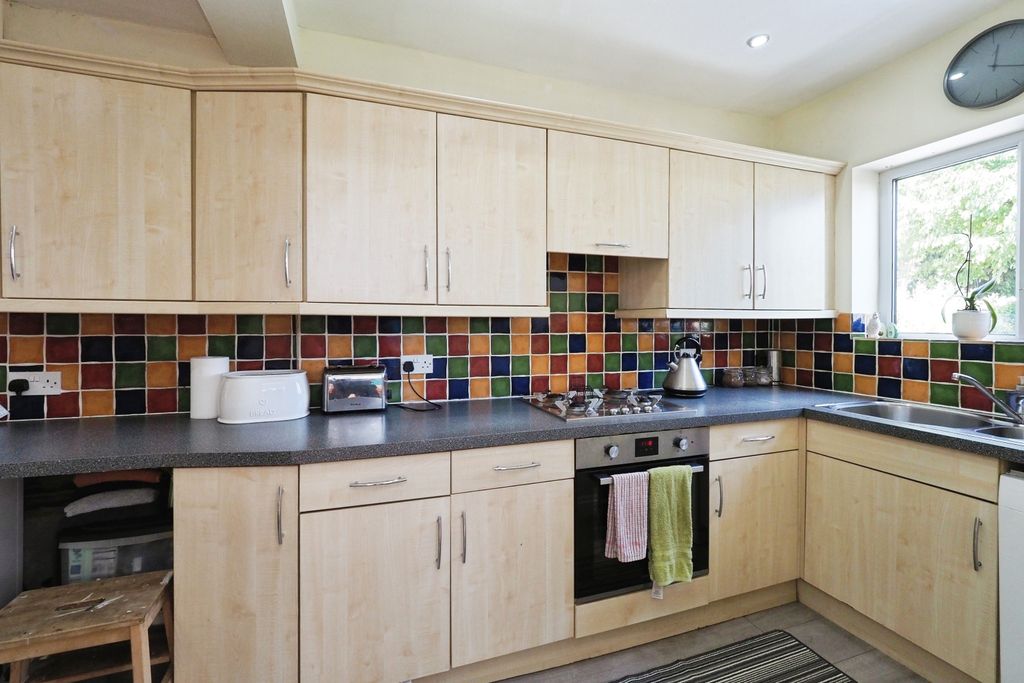 Property photo 2 of 15 Kitchen